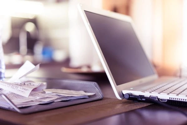 《韩寒故事里的叛逆与成长:一场跨越时代的青春共鸣》