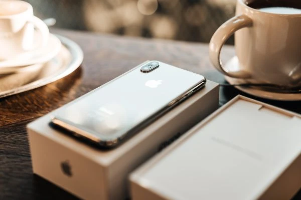 寓言故事与读后感的智慧碰撞：当古老传说照进现实人生