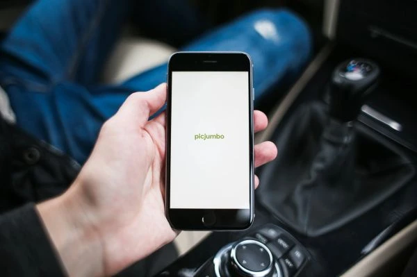 穿越千年的心灵震撼：雷峰故事读后感中的永恒智慧