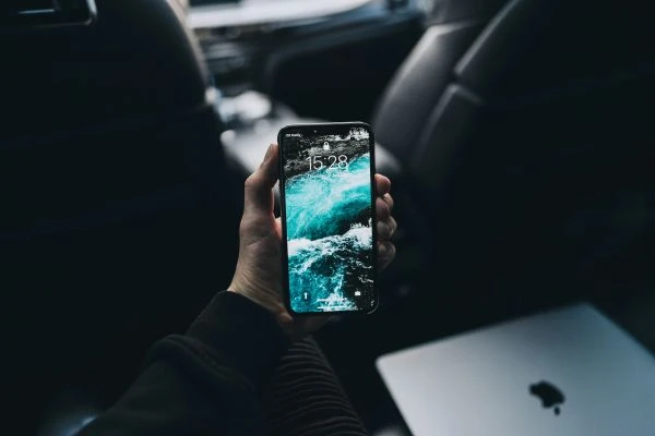 《彤彤的故事:一个关于爱与成长的灵魂启示录》