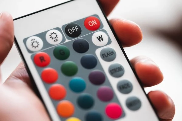 《老鼠故事中的生存智慧：从卑微生命里读出的深刻启示》