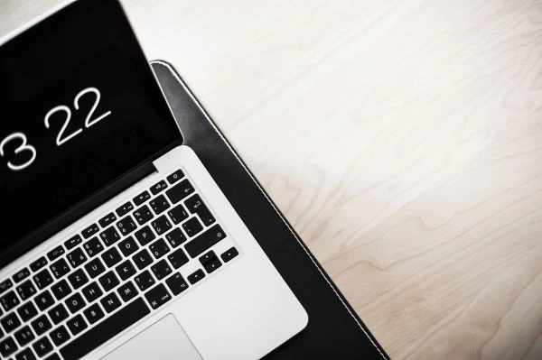 《血与火的史诗：红军长征故事带给当代人的精神震撼》